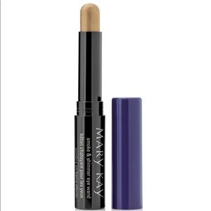 🌈BOGO Mary Kay Eye wand Golden illusion